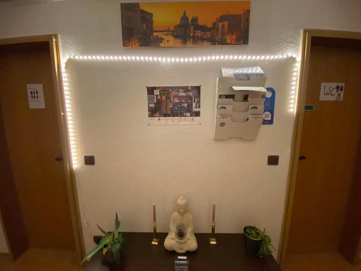 Private Room With Free Parking Koblenz  Bagian luar foto