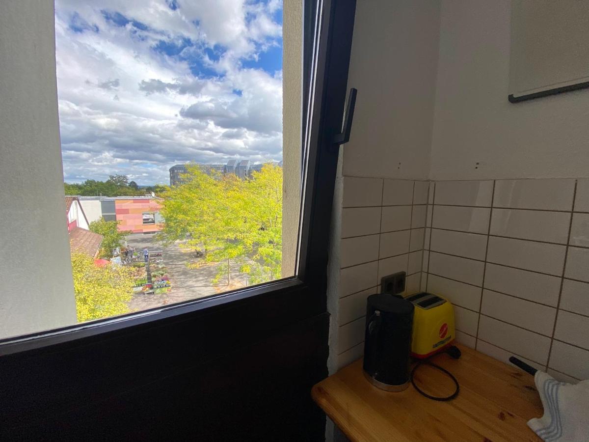 Private Room With Free Parking Koblenz  Bagian luar foto